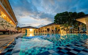 Отель Sand Garden Resort