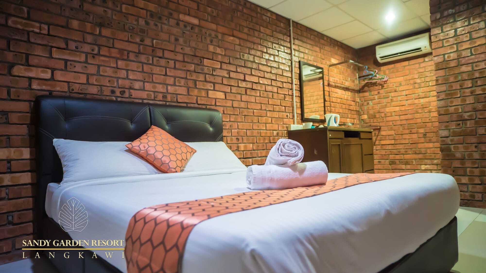 Sandy Garden Resort Langkawi Пантай-Сенанг Экстерьер фото